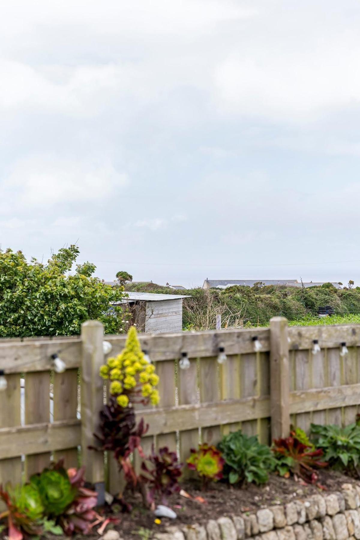 Cape Cornwall Pod With Vast Sea Views เซนต์จัสต์ ภายนอก รูปภาพ